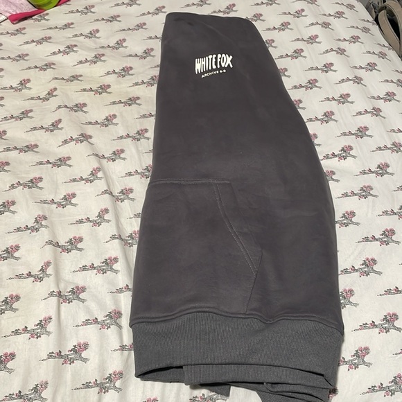 White fox hoodie it is brand new with tag on it and very comfortable and cute - Picture 11 of 13